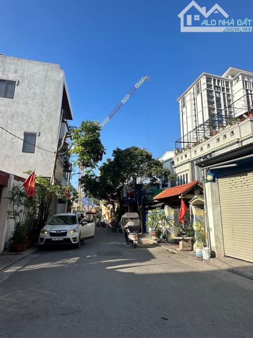🛖: cần bán lô đất ,100m2, mặt tiền 5m, đường 8m  Tôn Đức thắng,  Sở Dầu,  Hồng Bàng  💸:6 - 3