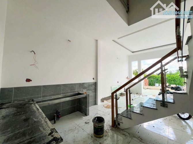 SIÊU PHẨM NHÀ LẦU - 4.2×19 - 700 TRIỆU VÀO Ở NGAY!!! - 3