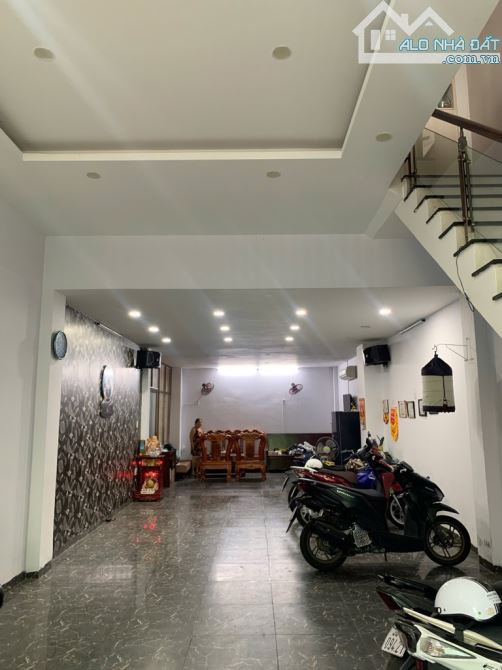 Nhà Mới - Xe Hơi Vào nhà - 137M2 - Ngang 5,1 Nở Hậu - 11.9 Tỷ - Giáp Quận 6 - Tân Hòa Đông - 3