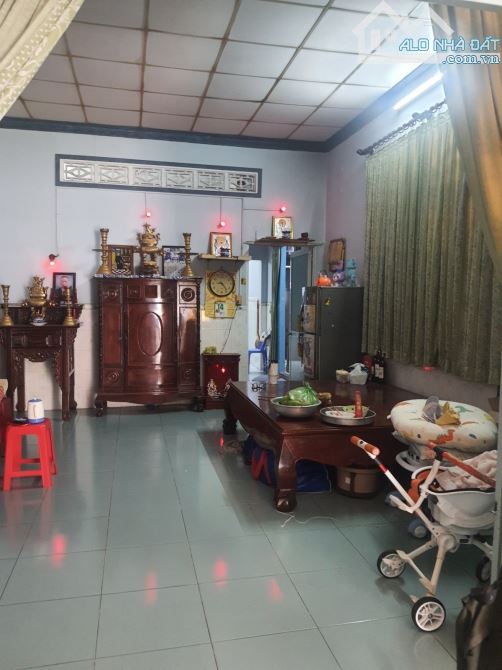 🏡 BÁN NHÀ HIẾM - VỊ TRÍ ĐẸP - SÂN RỘNG XE HƠI ĐẬU CỬA- NỞ HẬU- TƯƠNG LAI 2 MẶT TIỀN - 3