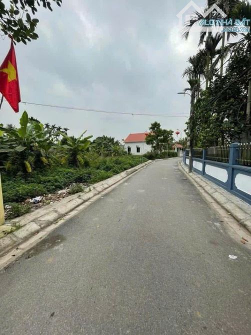 - LÔ ĐẤT MẶT ĐƯỜNG NHỰA TẠI 171 THƯỢNG ĐỨC.  - Đường nhựa rộng 5m - 3