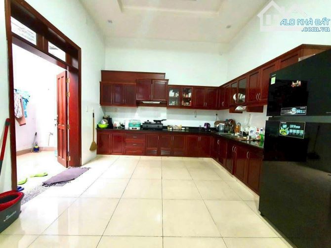 Nhà 4 tầng đẹp Quận 2, Hẻm xe hơi, Dt:130m2 (7x18,5m), gần Đại học UMT, chỉ 7,3 tỷ TL - 3