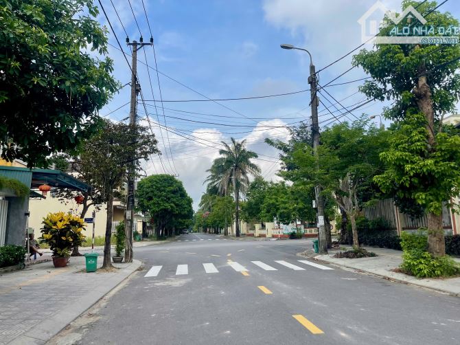 Bán đất nền Kđt Nam Đông Hà 150m2 - khu Vincom, đường 15.5M. 2MT trước sau - 3