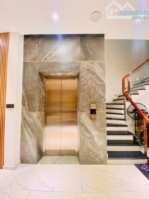 VIP CỘNG HOÀ-CÓ THANG MÁY – XE HƠI NGỦ TRONG NHÀ - 3