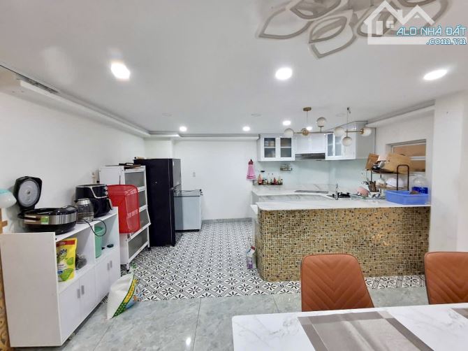 BÁN NHÀ 5 TẦNG NGUYỄN KIỆM - 120M2 - CHỈ 14 TỶ TL - Ô TÔ ĐỖ CỬA - 3