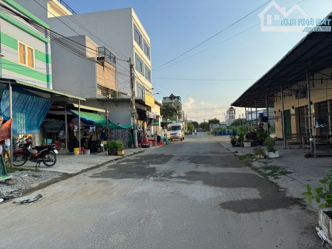 BÁN DÃY TRỌ KINH DOANH , KCN TÂN ĐỨC , ĐỨC HÒA , THU NHẬP 10 TRIỆU THÁNG - 3
