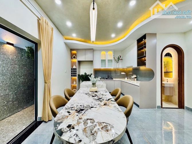 Nhà đẹp 3PN - 46m2 x 3 tầng + sân 15m2 - Hẻm thông thoáng Huỳnh Văn Bánh - Trần Huy Liệu - 3