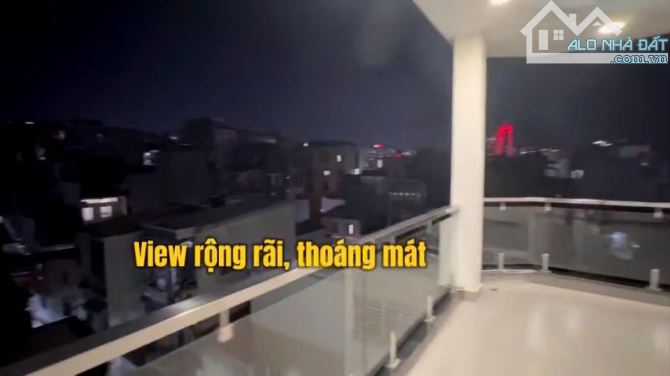 Cho thuê căn hộ lầu 3 khu vực Bình Thạnh gần Lăng Ông Bà Chiểu , view sân thượng rộng - 3