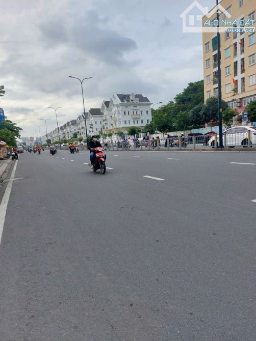 Lô đất 8mx26m hẻm 170 Dương Quảng Hàm, chỉ 82 triệu m2 - 3