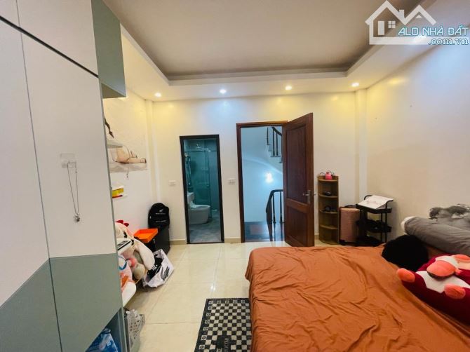 Bán Nhà Mỹ Đình DT 30M 5 Tầng Nhà Mới Đẹp Full Nội Thất Ngõ Rộng Thoáng 15M Ra Oto Ở Sướng - 3