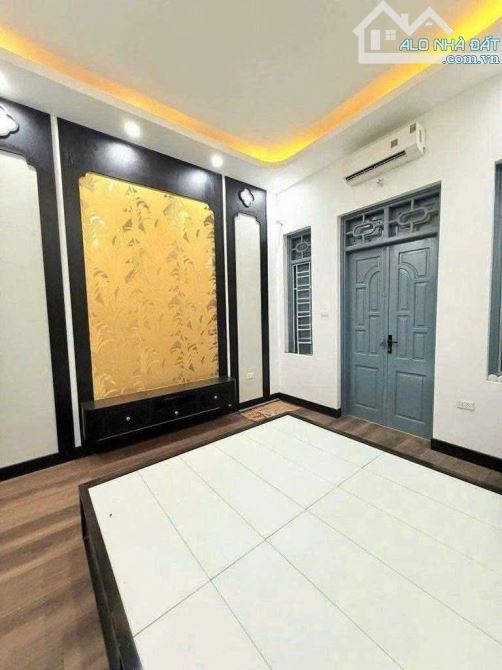 Cho thuê nhà nguyên căn Lĩnh Nam, Hoàng Mai - Ở ngay, Nhà như ảnh - 3