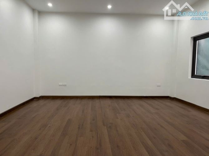 Bán nhà Giáp Nhị  ngõ nông 15m ra ô tô tránh  DT: 37m, 5 tầng chào giá : 7,3 tỷ - 3