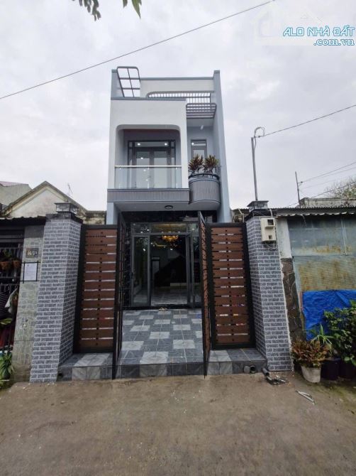 Nhà SHR Tân Hiệp Hoc Mon 3.9x18m nở 4.9m giá 4.5ty - 3
