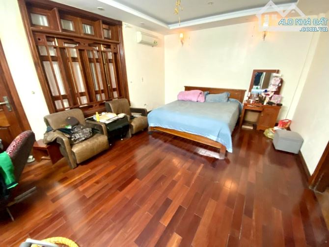 Hàng hiếm phân lô bàn cờ Huỳnh Thúc Kháng, vỉa hè, KD, ô tô dừng đỗ, KCBT, 57m*4T - 3