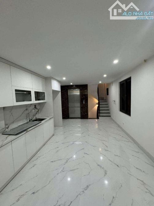 BÁN NHÀ PHỐ NGỌC TRÌ – CỔ LINH – SIÊU HIẾM! 6 TẦNG - THANG MÁY - 65M2 - 3