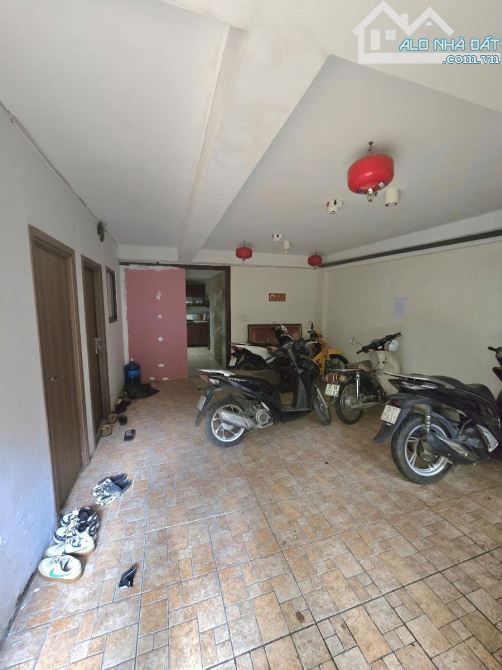 🔥 ĐẤT DUY NHẤT MẶT PHỐ NGUYỄN ĐÌNH HOÀN – DT 196m² – MT 7.6m – GIÁ 90 TỶ 🔥 - 3