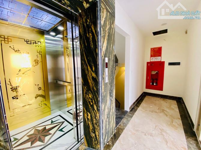 Lô góc mặt phố La Thành, ko quy hoạch, vỉa hè, KD, mặt tiền 6m, cho thuê giá cao, 79m2 - 3