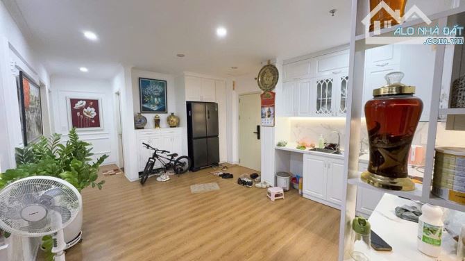 bán nhà Cổ Nhuế, 90m2, thế đất siêu đẹp, khai thác dòng tiền tốt, không có căn thứ 2 - 3