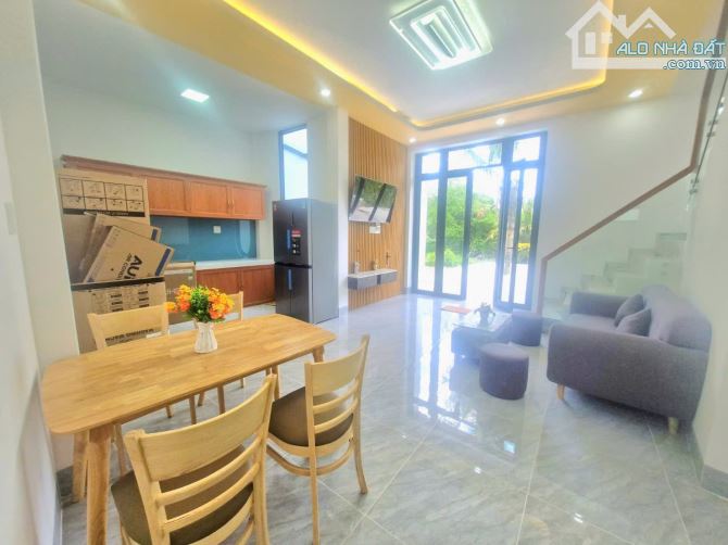 BÁN NHÀ TRỆT LẦU MỚI ĐẸP TẶNG FULL NỘI THẤT RẠCH MIỄU ÔNG - LONG TUYỀN BÌNH THỦY - CT  👉 - 3