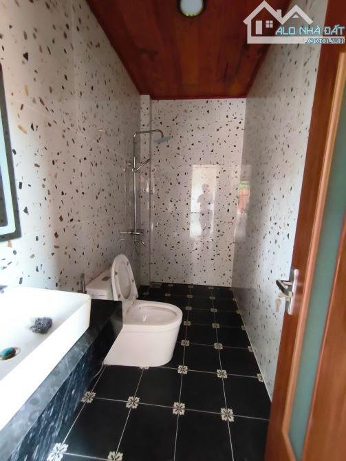 VILLA SÂN VƯỜN 171M2 GẦN ỦY BAN XÃ LONG KHÊ FULL NỘI THẤT - 3