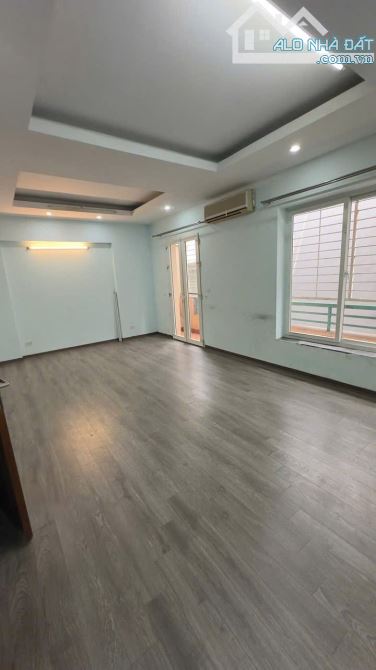 Chu thuê biệt thư Nguyễn Cơ Thạch 130m2, 4 tầng, sân vườn. - 3
