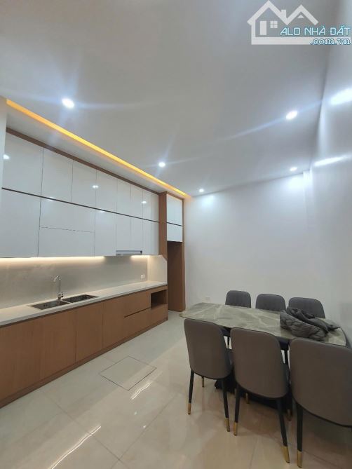 12 tỷ 6 NHÀ ĐẸP 40M2 PHÂN LÔ BỘ CÔNG AN - Ô TÔ ĐỖ CỬA - ĐẦY ĐỦ NỘI THẤT - SỔ ĐỎ CHÍNH CHỦ. - 3