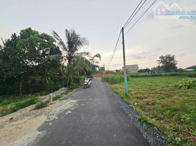 Cần bán gấp 153m2 đất thổ cư ở phước Hiệp - Giá 760tr - Cách QL22 500m - 3