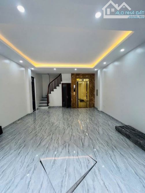 Bán Lô góc 2 thoáng Đội cấn, 10 Tỷ 9, 42m, 6 tầng, thang máy, ngõ nông gần phố - 3