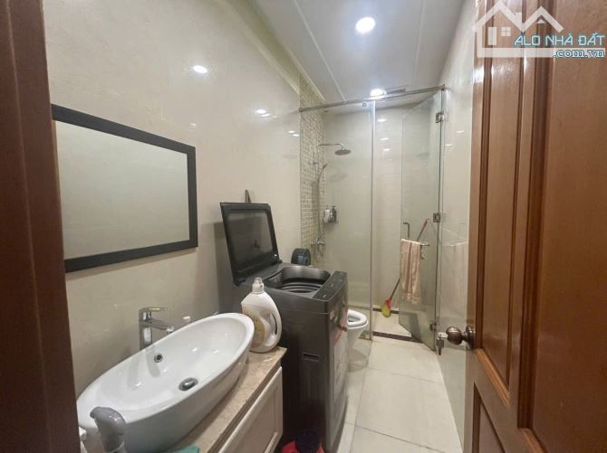 BÁN NHÀ 4 TẦNG ĐƯỜNG RỘNG 16m , GẦN BIỂN , FULL NỘI THẤT , GIÁ 14 tỷ 500 triệu - 3