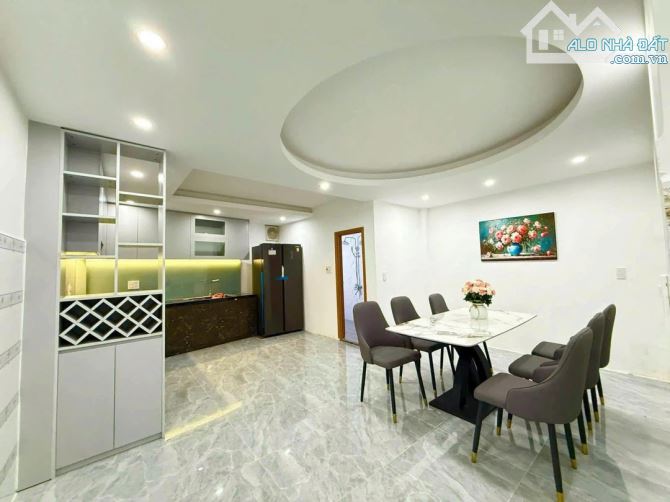 SIÊU PHẨM NHÀ 2 TẦNG FULL NỘI THẤT KIỆT TÔN ĐẢN - GẦN BẾN XE, BV - CHỈ 3.99 TỶ - 3
