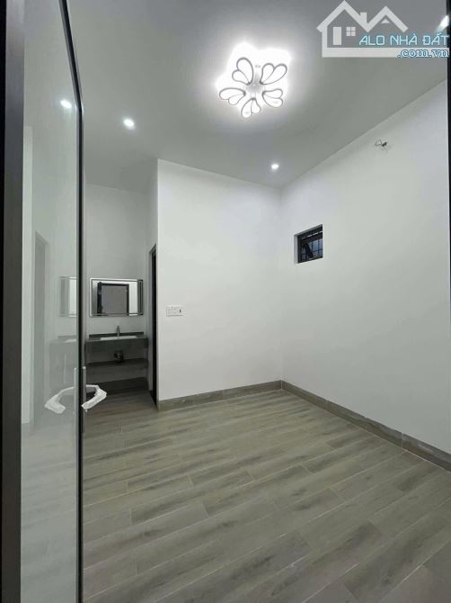 BÁN NHÀ 2 TẦNG KIỆT Ô TÔ THÍCH TỊNH KHIẾT 3TY4XX - 3