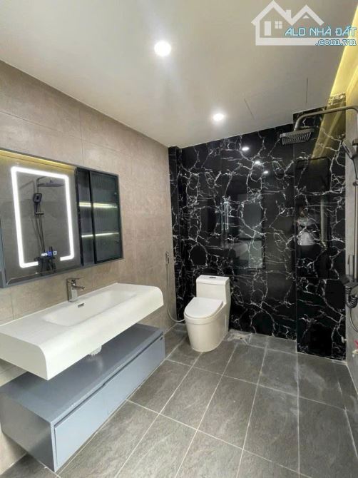 NHÀ MẶT PHỐ ĐƯỜNG LÁNG TÒA NHÀ 7 TẦNG DÒNG TIỀN 70 TRIỆU/THÁNG - 3