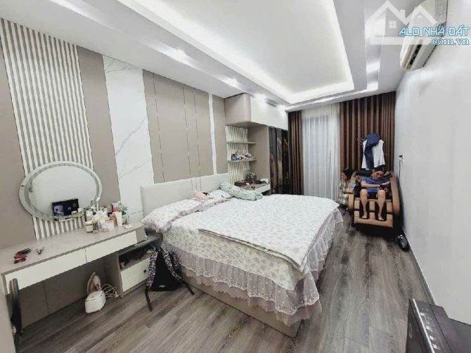 Bán nhà phố Thái Hà, phân lô ôtô tránh, kinh doanh - 6 tầng nội thất xịn - Sổ riêng vuông - 3