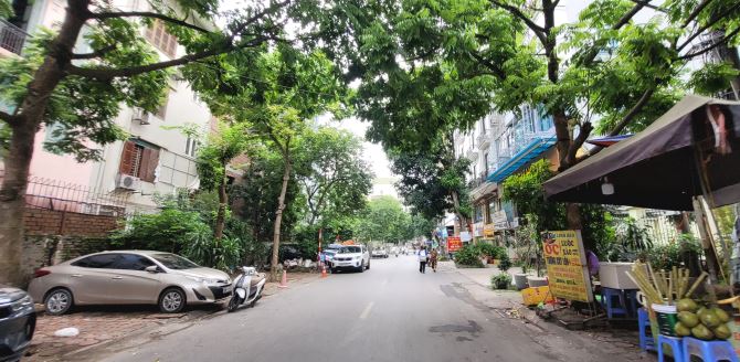 NHÀ ĐẸP PHỐ DỊCH VỌNG HẬU – GIA ĐÌNH Ở LUÔN. DT 35m², xây 5 tầng kiên cố, full nội thất. G - 3