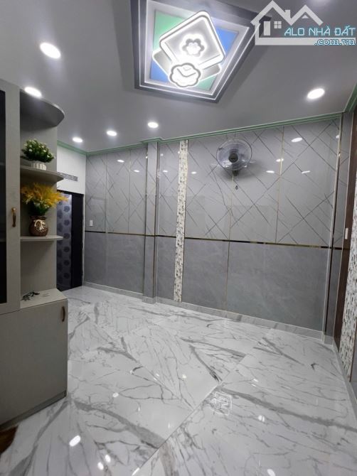 2.35 Tỷ- bán nhà An Dương Vương, Quận 6- 15m2- 3 tầng- sổ riêng - 3