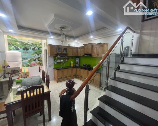 Bán nhà Hẻm XE HƠI thông NGUYỄN THỊ BÚP Q12_ Ngang 4,5m_ 5Tầng MỚI ĐẸP _ 5ty900 - 3