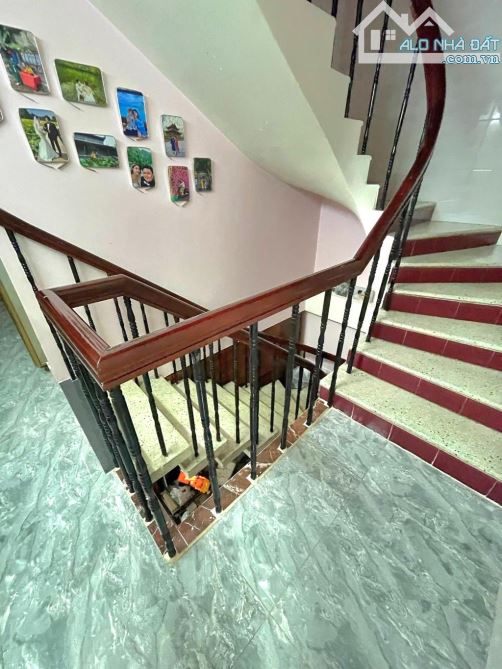 BÁN GẤP NHÀ HẺM XE HƠI 8M TÂN KỲ TÂN QUÝ . 76M2 , 4 x 19 , 3 TẦNG , 5PN . GIÁ NHỈNH 8TỶ - 3