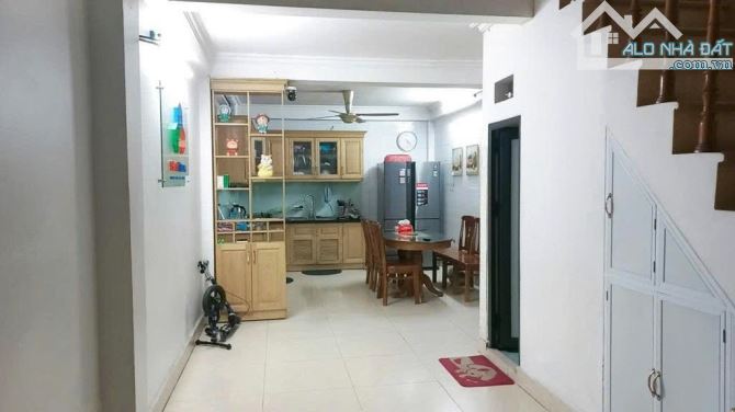 Cho thuê nhà nguyên căn ngõ 207 Ngọc Hồi, Hoàng Liệt, Hoàng Mai Hà Nộì, DT 37m x 4 tầng, - 3