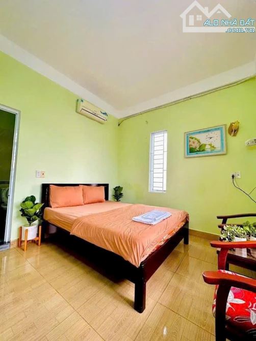 Bán Nhà Nghỉ 04 tầng 12 phòng đường NGUYỄN LỘ TRẠCH - TP Huế - Giá chỉ 7 tỷ - 3