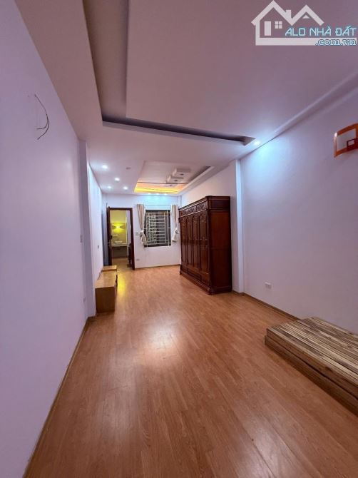 SIÊU HIẾM - KHƯƠNG THƯỢNG - Ô TÔ CÁCH 20M - NHÀ ĐẸP DT44M*5T - NGÕ THÔNG - CHỈ HƠN 11 TỶ - 3