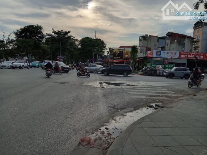 Mặt phố Nguyễn Hữu Thọ, View Hồ Linh Đàm DT 320m2, 2 tầng cũ, MT 13.5m, Giá 240 tỷ - 4