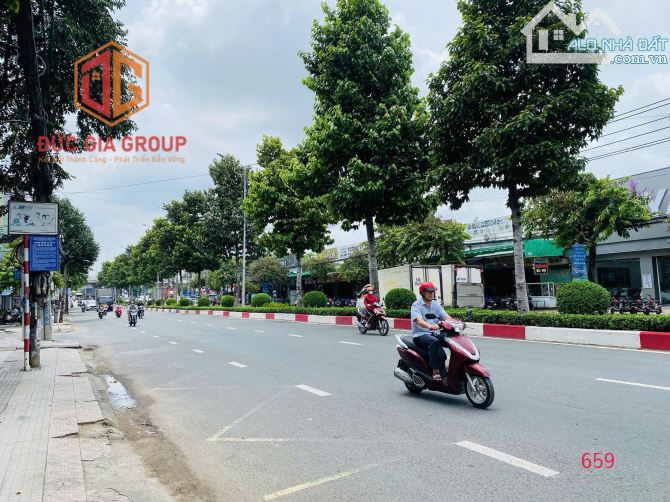 Mặt bằng ngang 15m góc 2 mặt tiền đường Đồng Khởi - 4