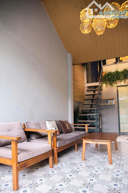 HIÊM _ BÁN NHÀ KIỆT MỸ ĐA ĐÔNG NGAY BIỂN _ 60M² [ NGANG 5.1 ] GIÁ 9.1 TỶ - 4