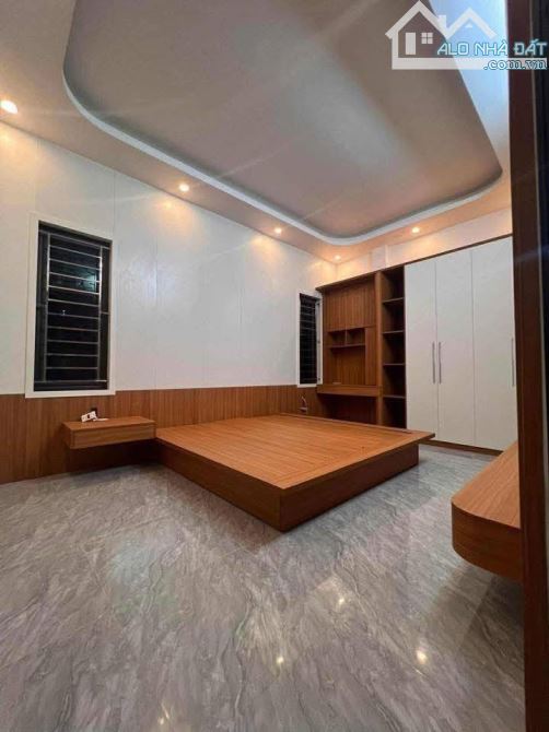 NHÀ 3 TẦNG NGÕ LÊ HỒNG PHONG - P VI XUYÊN - TP NAM ĐỊNH - 4