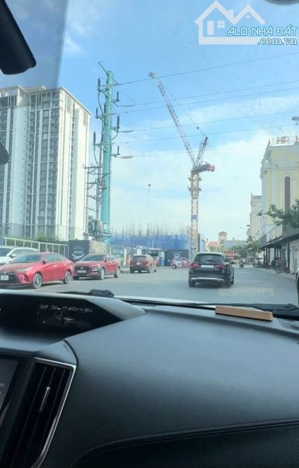 🛖: cần bán lô đất ,100m2, mặt tiền 5m, đường 8m  Tôn Đức thắng,  Sở Dầu,  Hồng Bàng  💸:6 - 4
