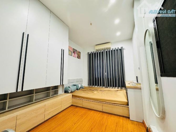 Bán nhà Đội Cấn trung tâm Ba Đình  ngõ thông lô góc dân xây nhà đẹp 3 thoáng 22m 7 tầng gi - 4