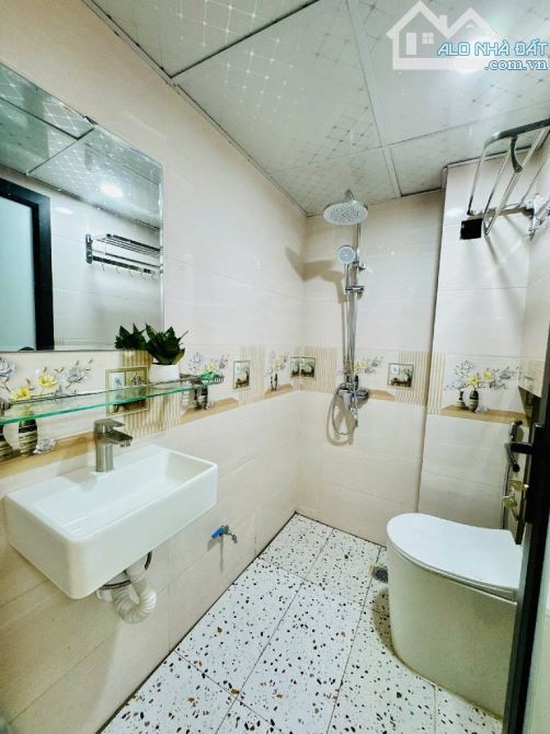 H.I.Ế.M - Nhỉnh 5 tỷ có nhà sổ đỏ phân lô lõi Ngọc Hà, Ba Đình - 20m* 3 tầng full côngnăng - 4