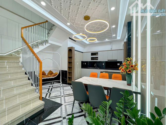 👉Bán nhà đẹp ,Trần Văn Khánh ,Tân Thuận ,Quận 7,dt:5x11m,giá hơn 6ty - 4