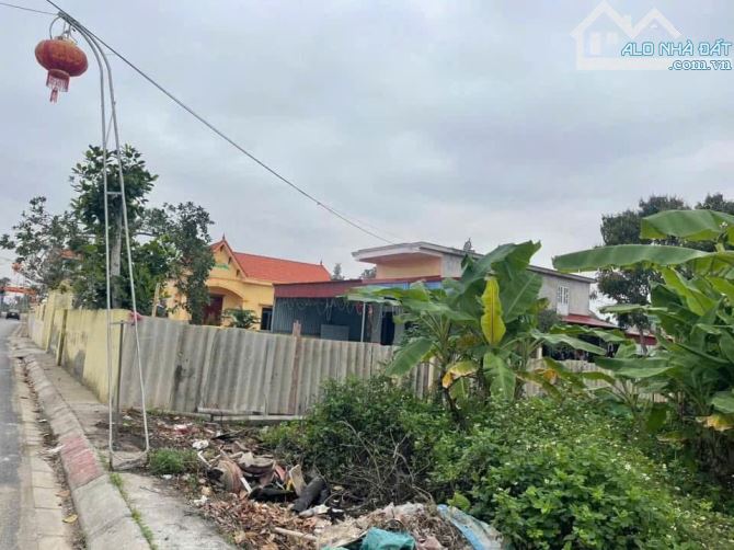- LÔ ĐẤT MẶT ĐƯỜNG NHỰA TẠI 171 THƯỢNG ĐỨC.  - Đường nhựa rộng 5m - 4