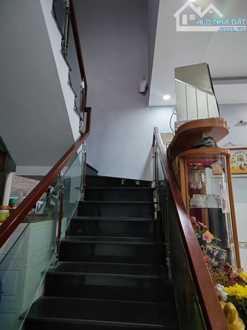 🏡 BÁN GẤP NHÀ 2 TẦNG + 4 PHÒNG TRỌ – TÂN XUÂN, HÓC MÔN – 316M² NGANG 9M CHỈ CÒN 9.5 TỶ 📐 - 4